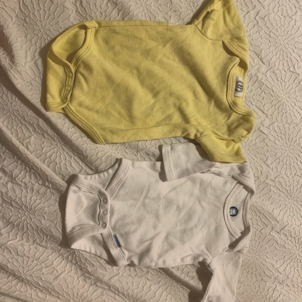 Set of 2 onesies